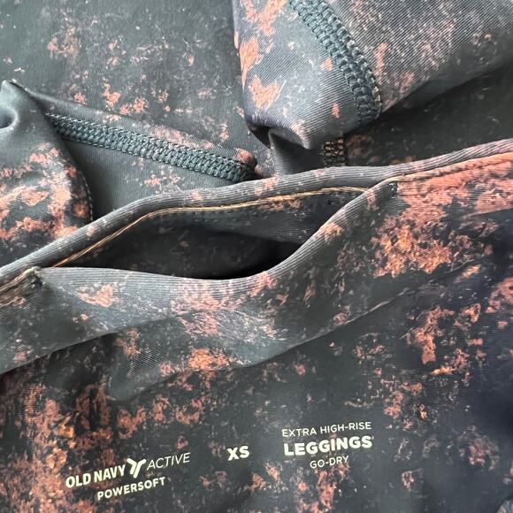 Old Navy Extra High Rise Powersoft Leggings Go Dry Purple Pink Galaxy XS NWT - Picture 6 of 7